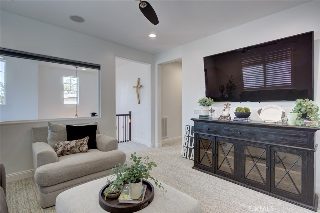995 Jacqueline Property Photo 39