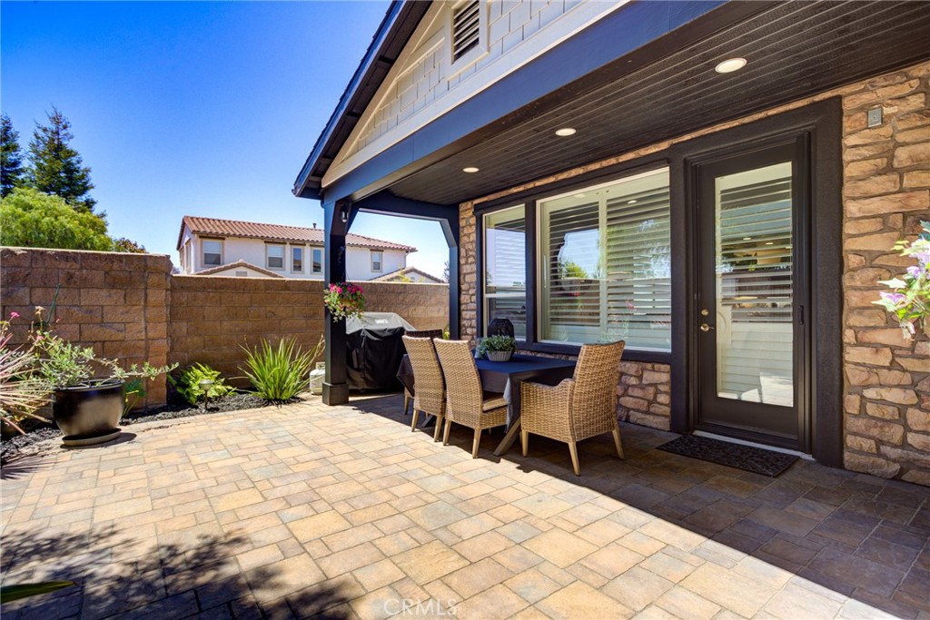 995 Jacqueline Property Photo 45