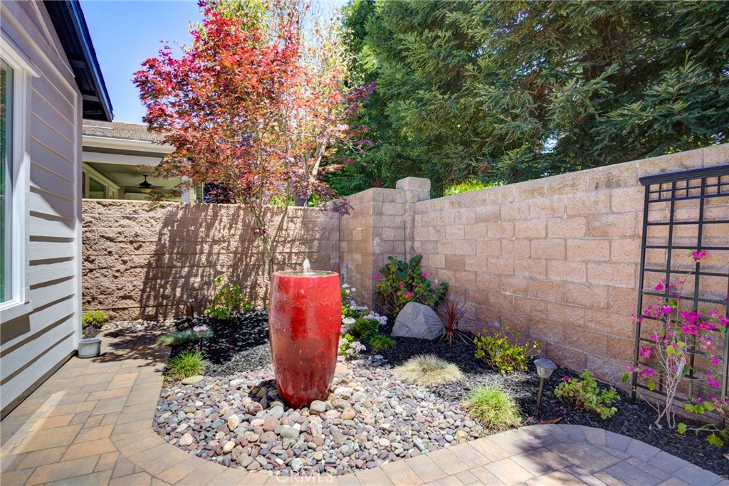 995 Jacqueline Property Photo 48