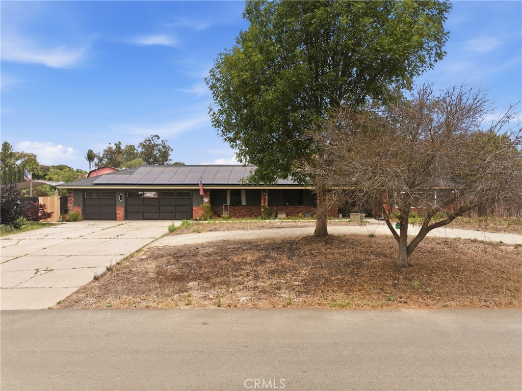 320 Pablo Lane Property Photo 3