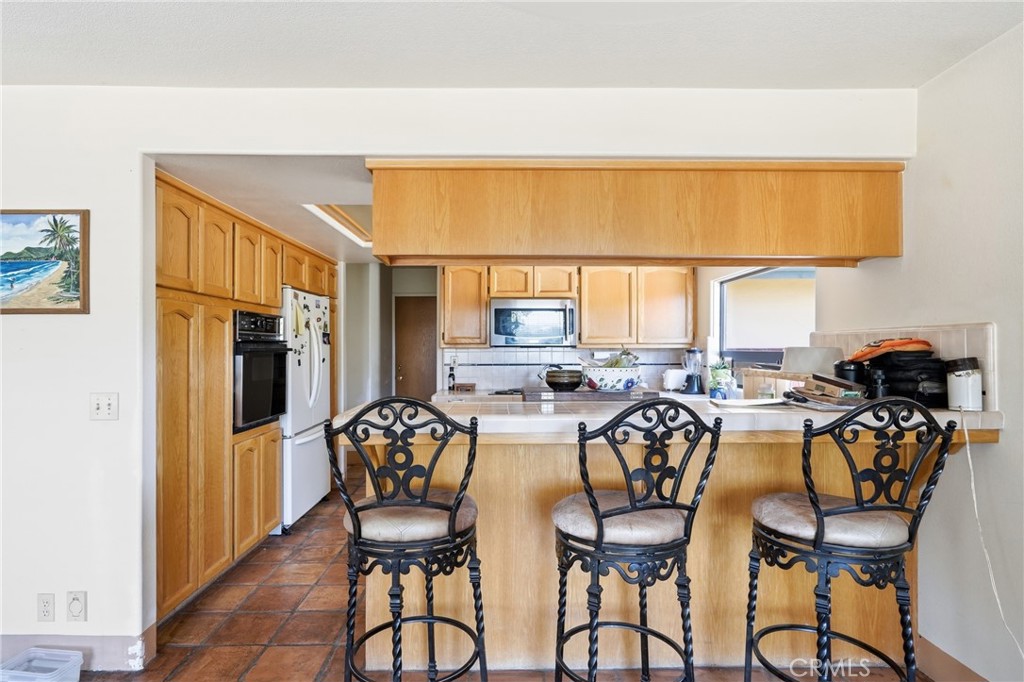 9875 Suey Creek Property Photo 8
