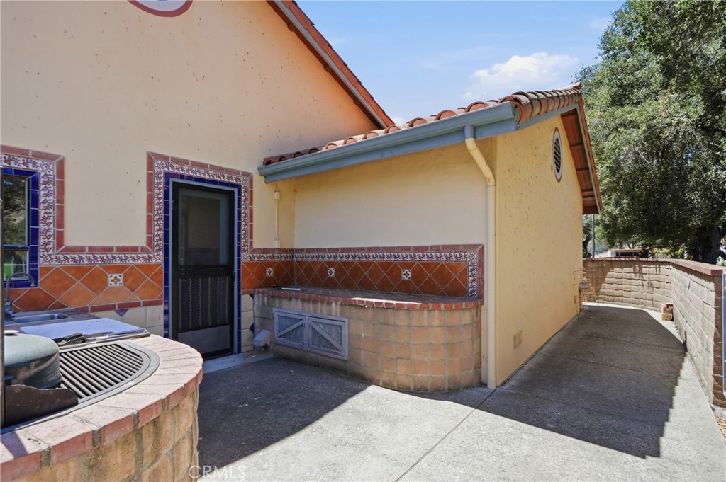 9875 Suey Creek Property Photo 34