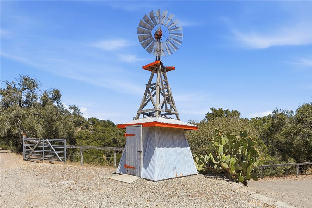 9875 Suey Creek Property Photo 48