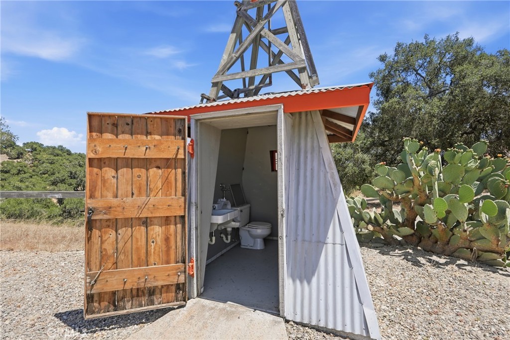 9875 Suey Creek Property Photo 49