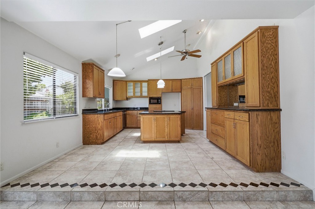 4332 Manchester Court Property Photo 7