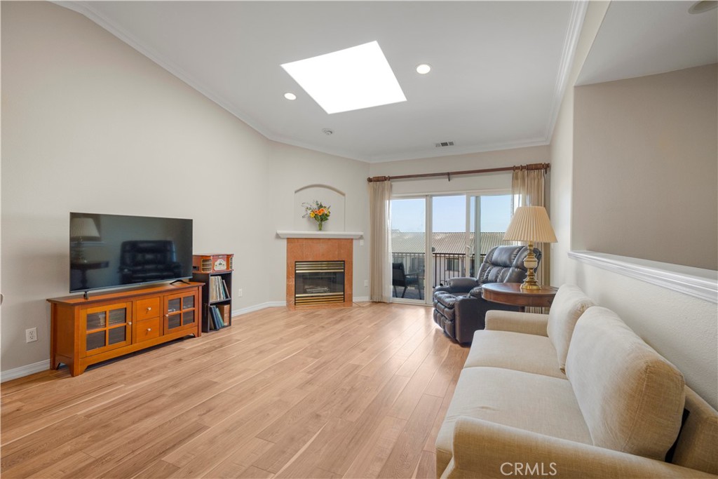 1936 Brighton Avenue Property Photo 5