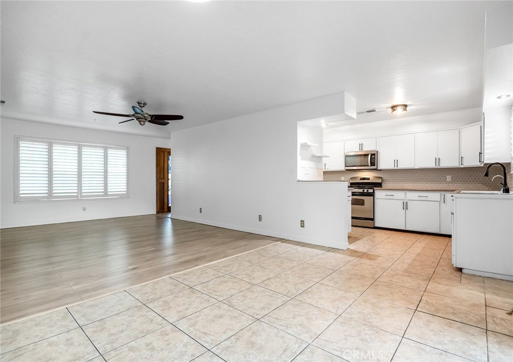 1237 S Clover Property Photo 3