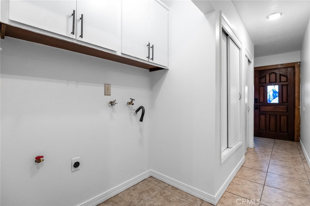 1237 S Clover Property Photo 9