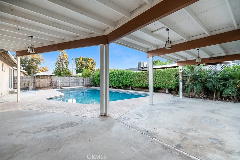1237 S Clover Property Photo 20
