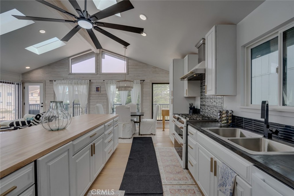 316 Sandpiper Property Photo 6