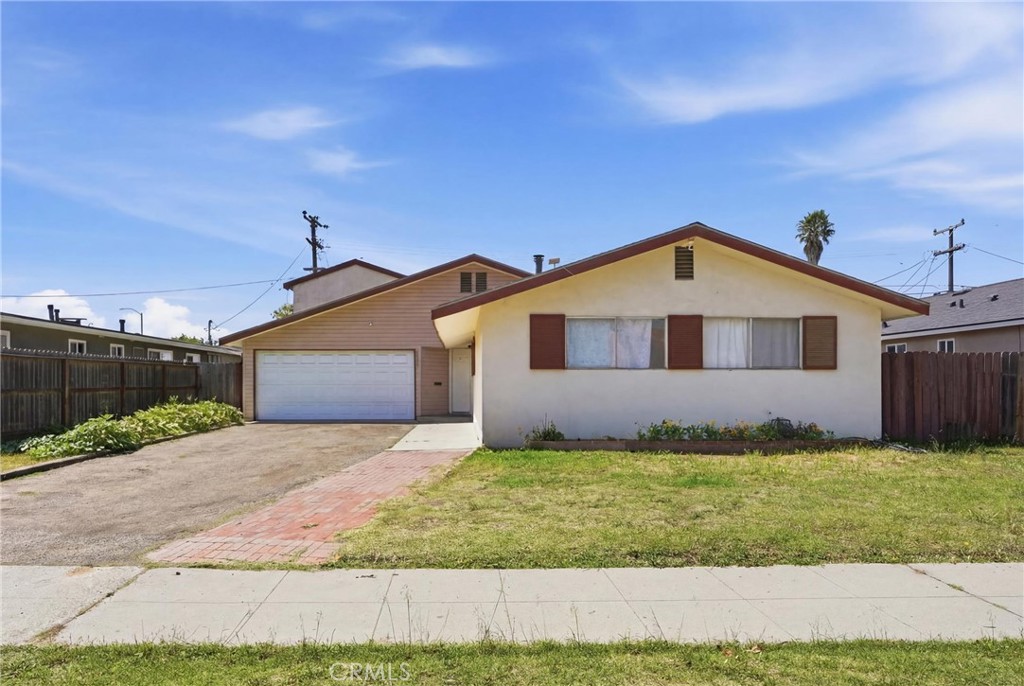 316 E Orchard Property Photo 1