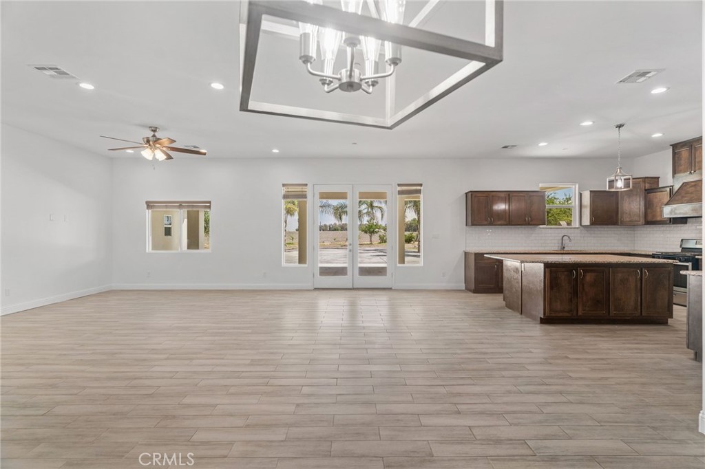 14111 Danbur Property Photo 5