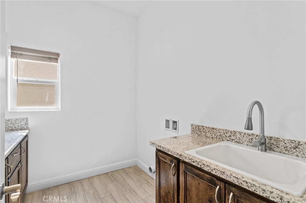 14111 Danbur Property Photo 17