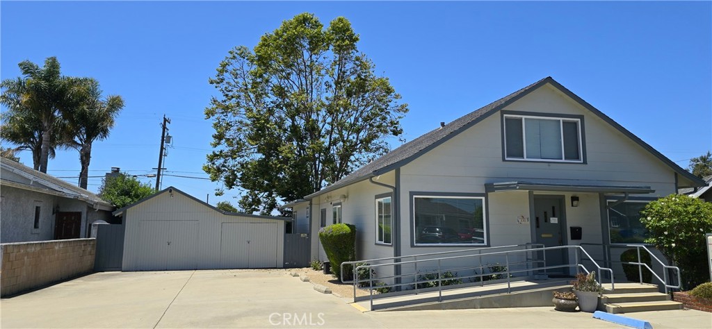 133 N G Street Property Photo 2