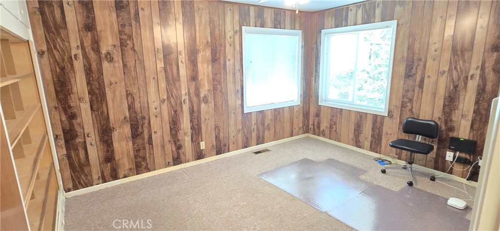 133 N G Street Property Photo 24