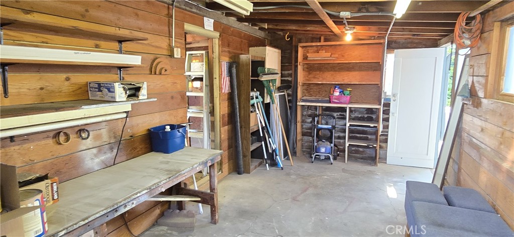 133 N G Street Property Photo 28