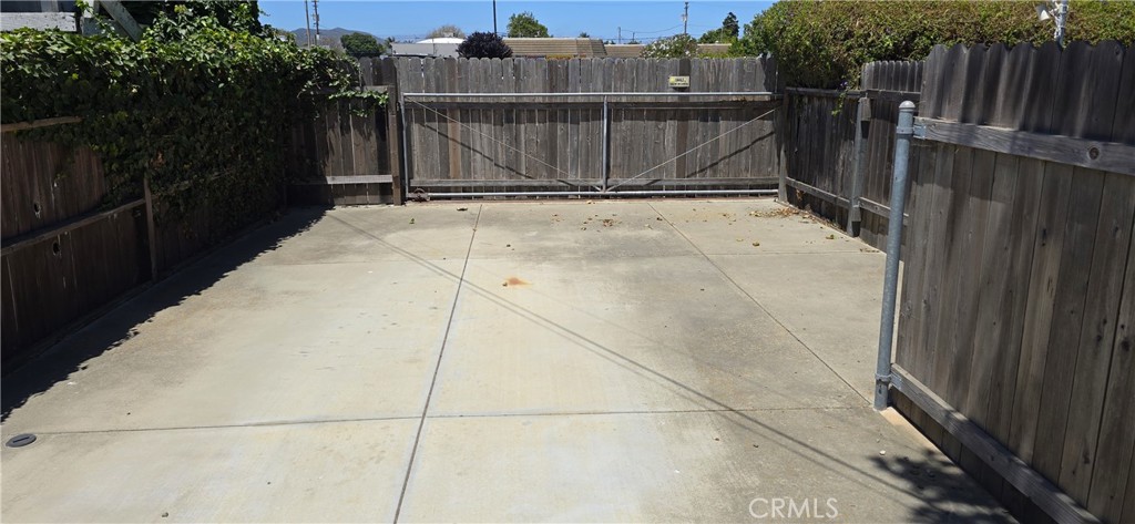 133 N G Street Property Photo 39