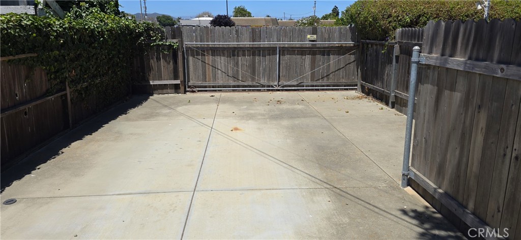 133 N G Street Property Photo 40