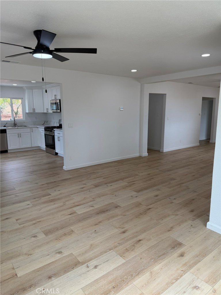 712 Southland Property Photo 7