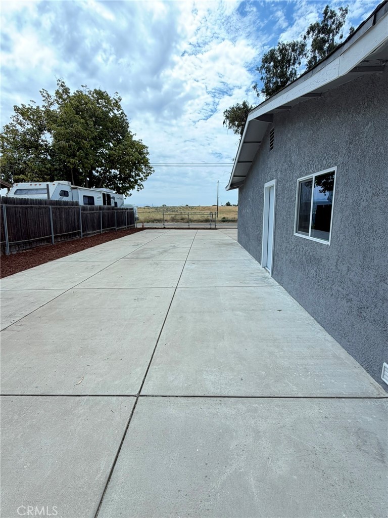 712 Southland Property Photo 35