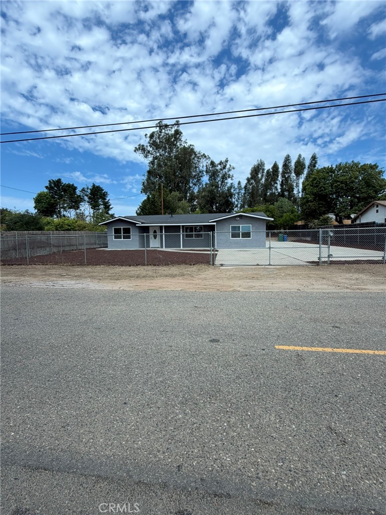 712 Southland Property Photo 37