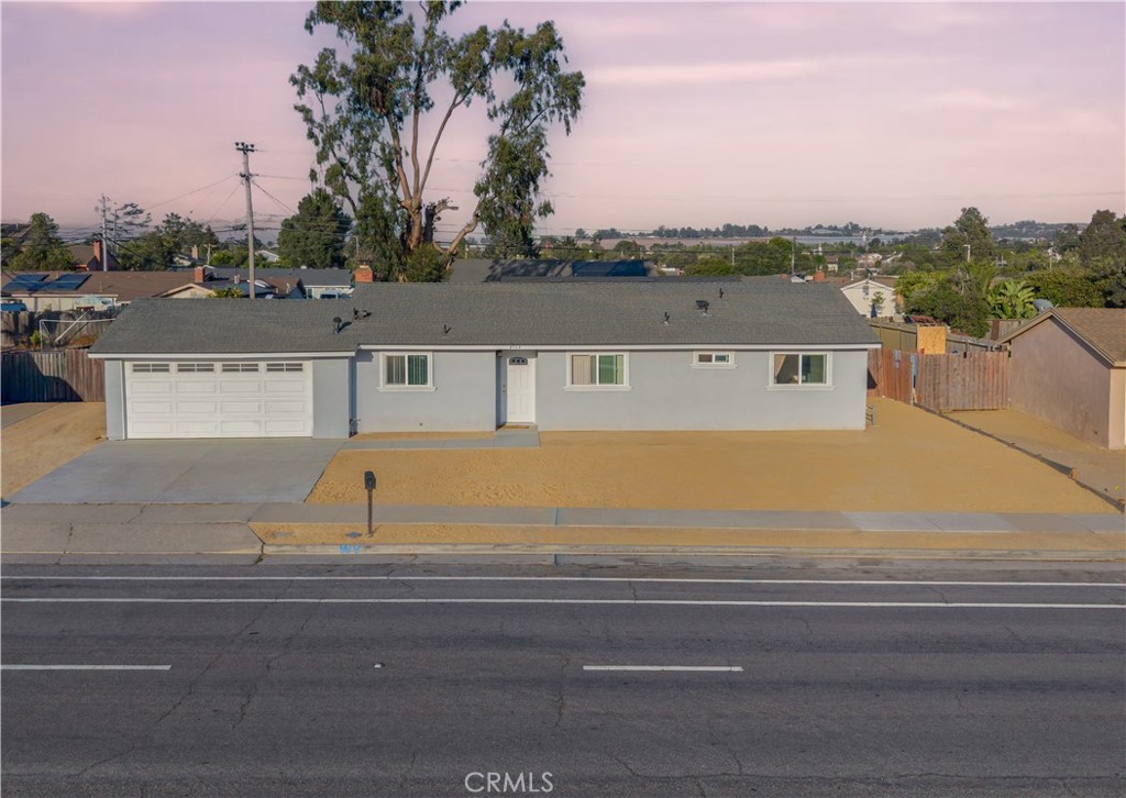 4564 S Bradley Property Photo 1