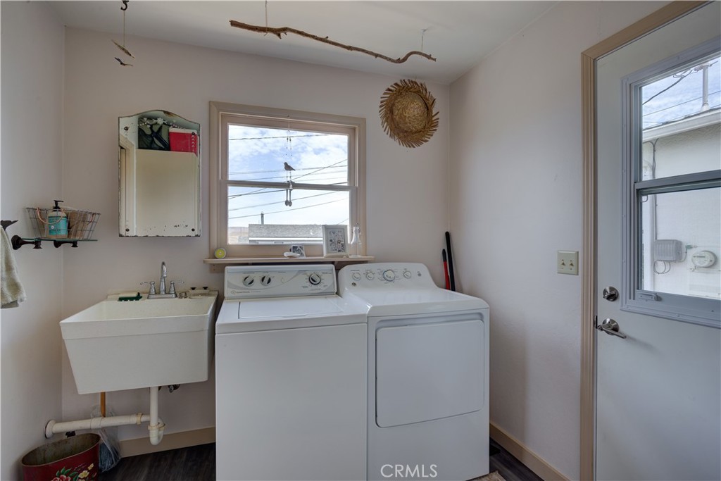 953 Anchor Street Property Photo 7