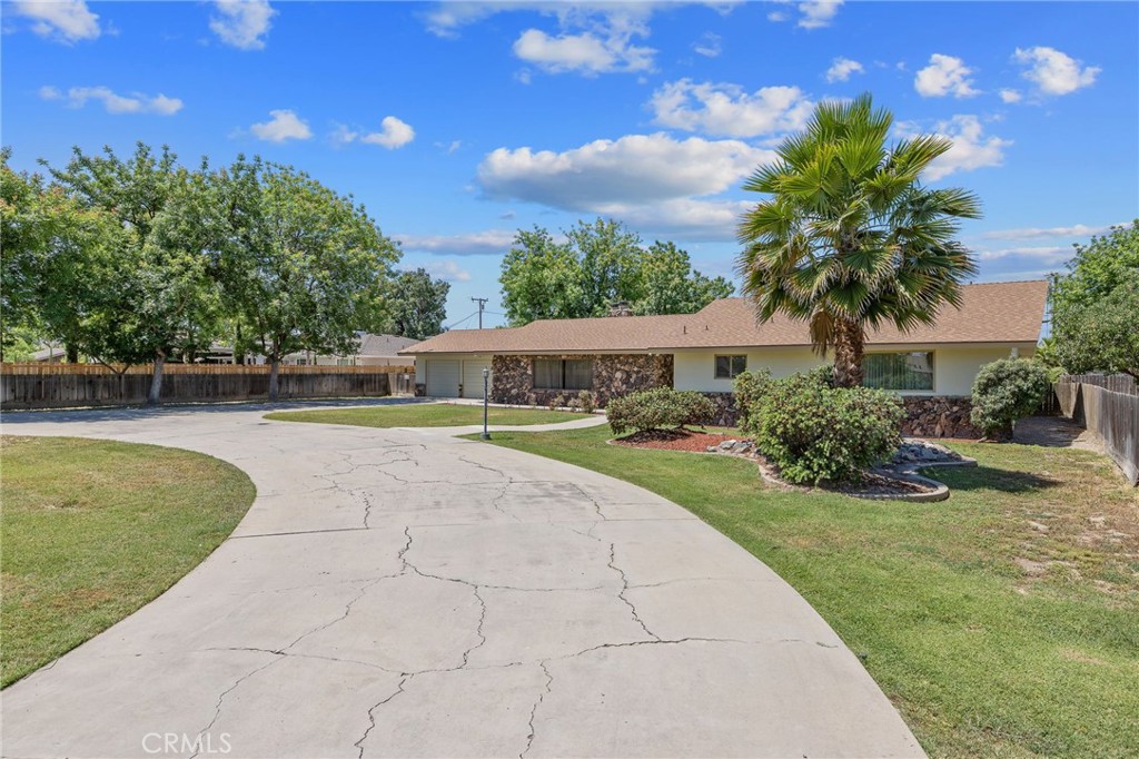 8640 12th Property Photo 3