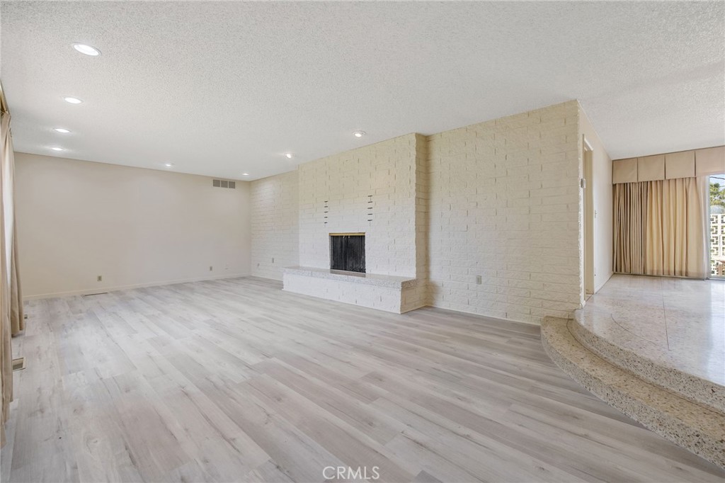 8640 12th Property Photo 8