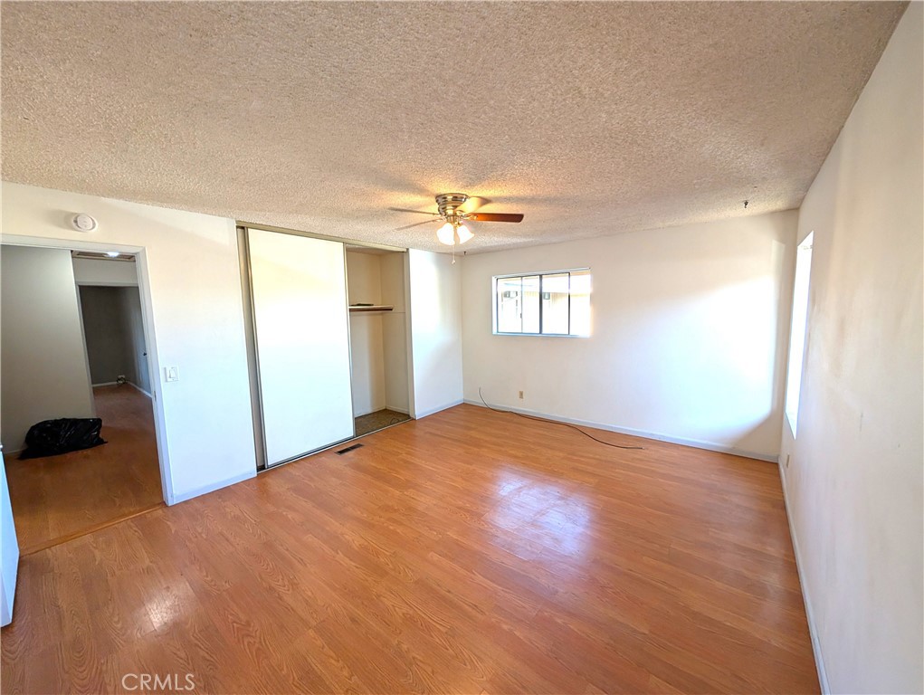 1609 Manhattan Property Photo 6
