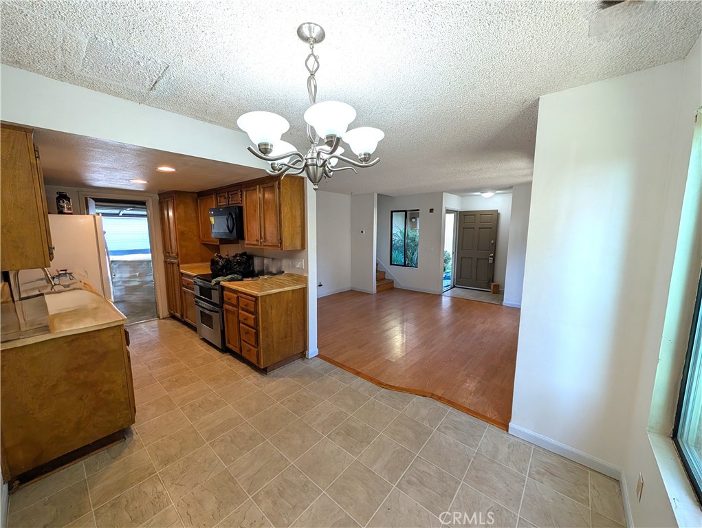 1609 Manhattan Property Photo 11