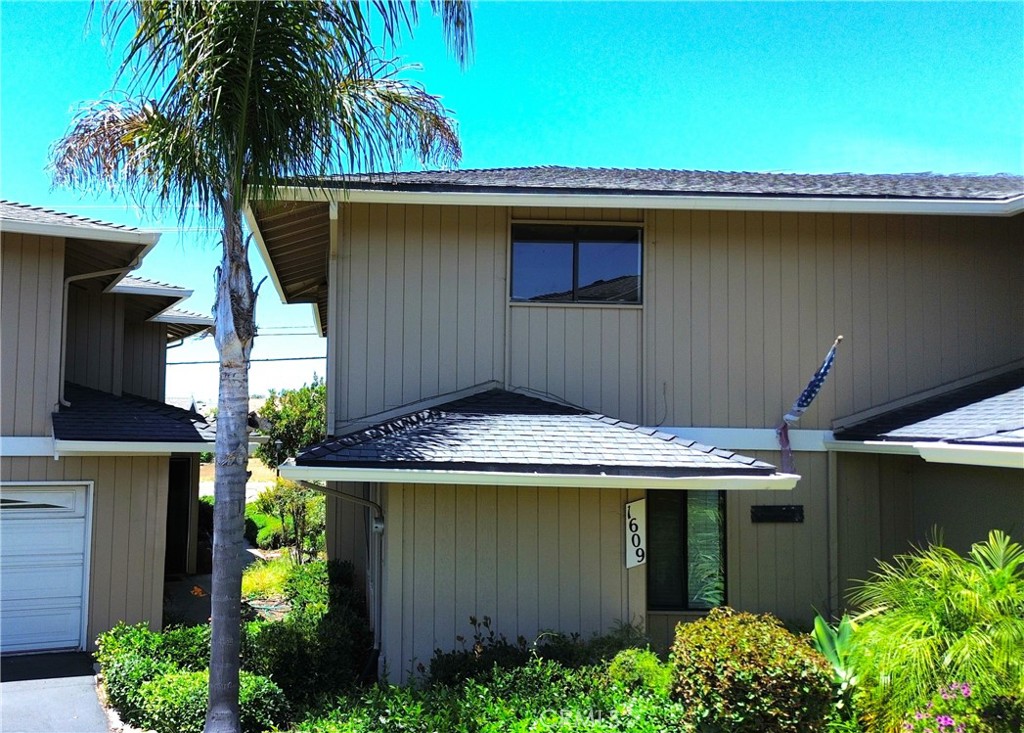 1609 Manhattan Property Photo 16