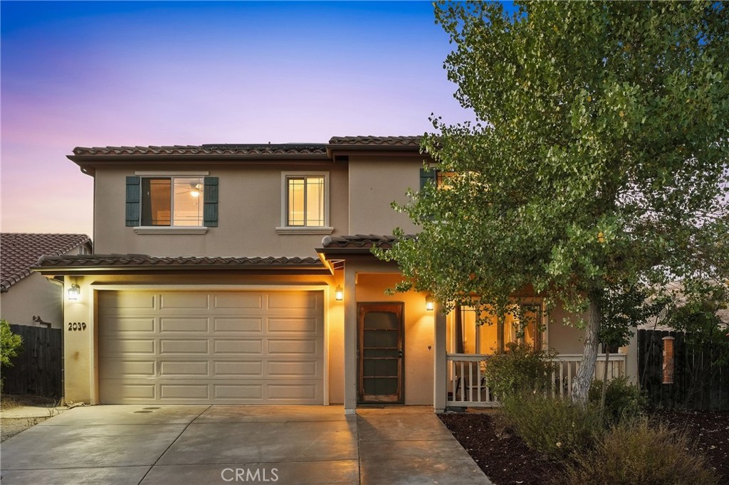 2039 Vista Oaks Way Property Photo 1
