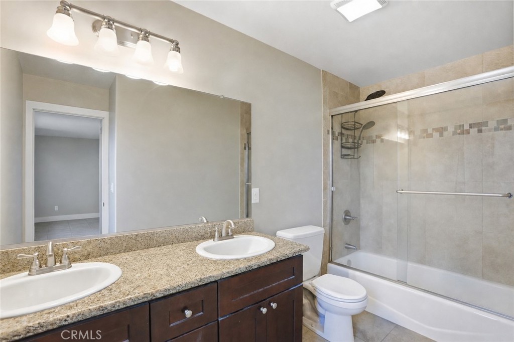 2039 Vista Oaks Way Property Photo 9