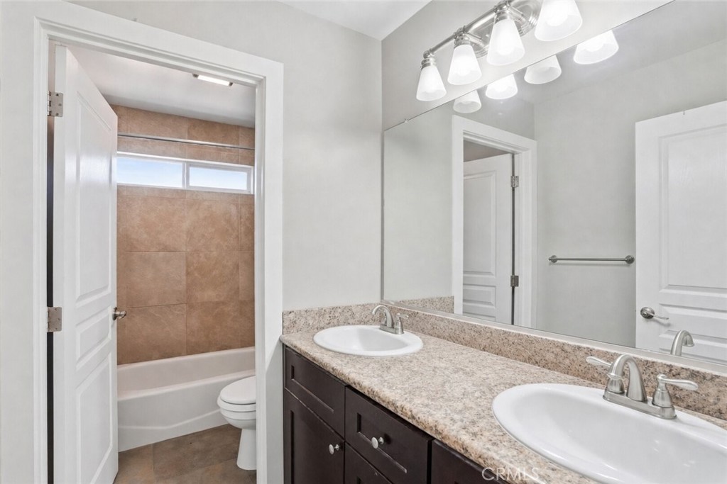 2039 Vista Oaks Way Property Photo 13
