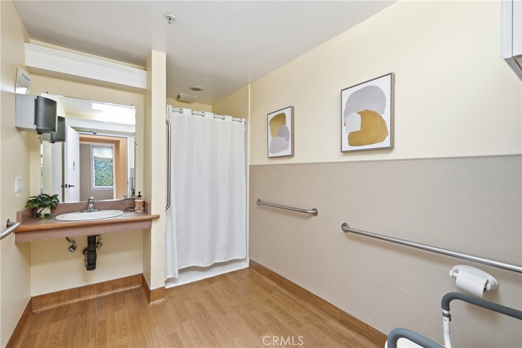 321 & 319 W Mission Property Photo 12