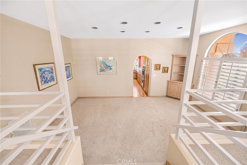 5939 Oakhill Drive Property Photo 6