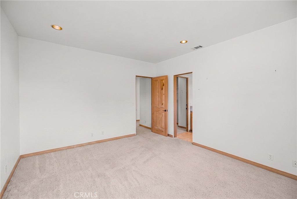 5939 Oakhill Drive Property Photo 8