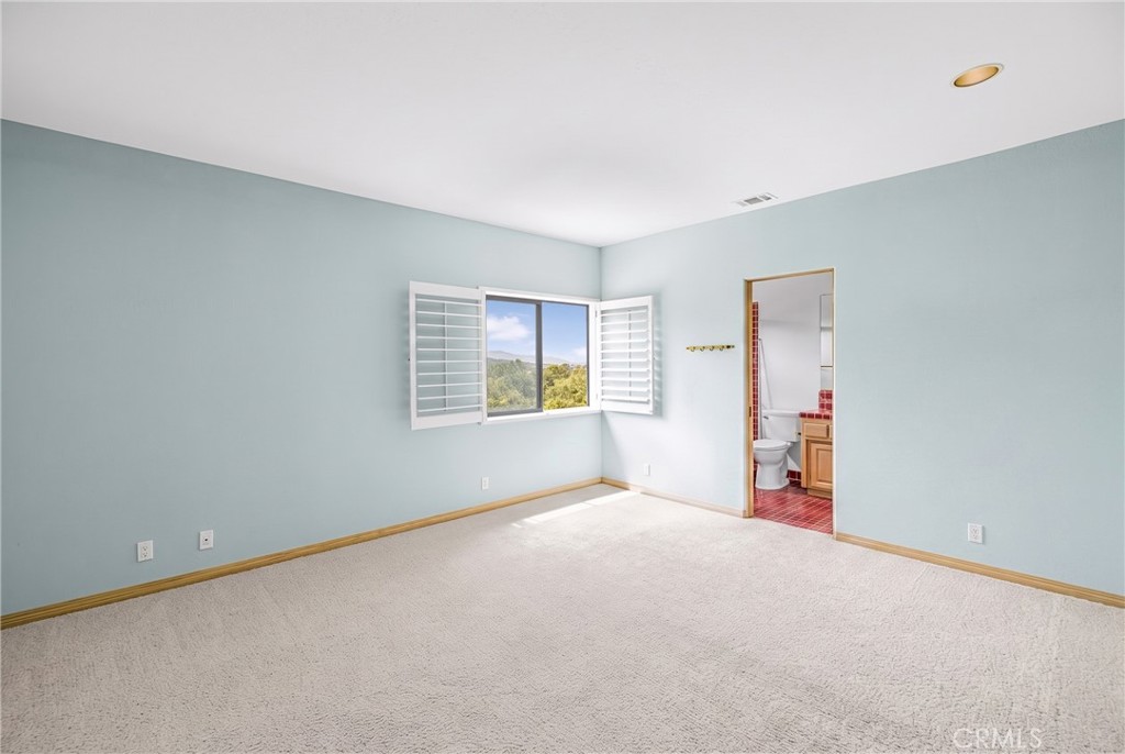 5939 Oakhill Drive Property Photo 10
