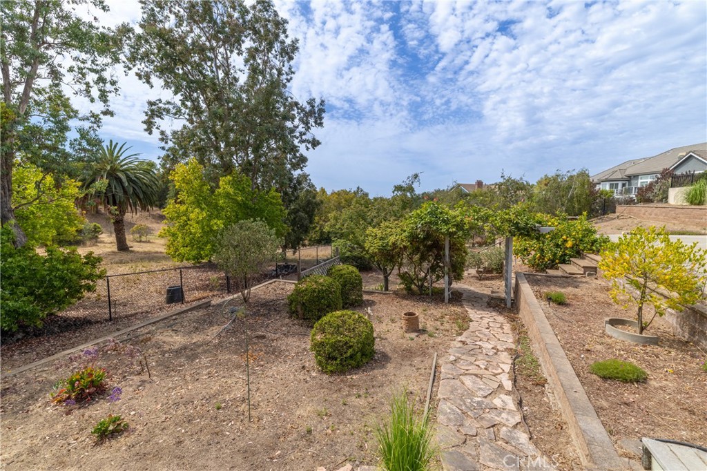5939 Oakhill Drive Property Photo 18