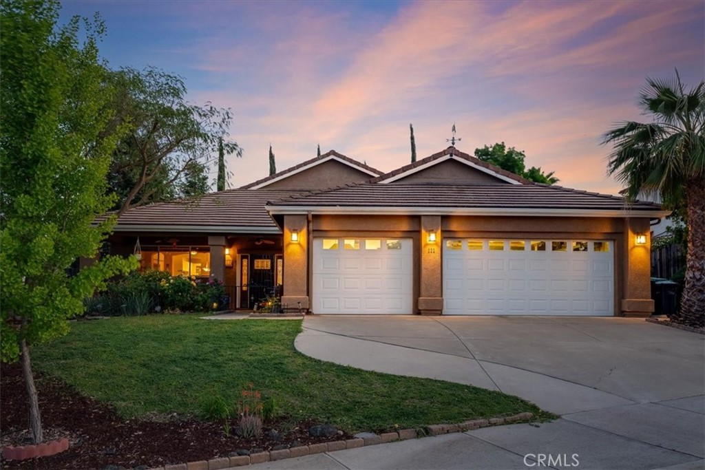 322 Montebello Oaks Property Photo 1