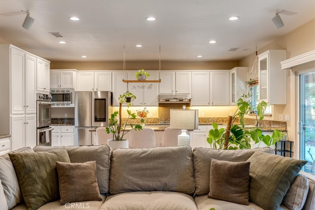 322 Montebello Oaks Property Photo 19
