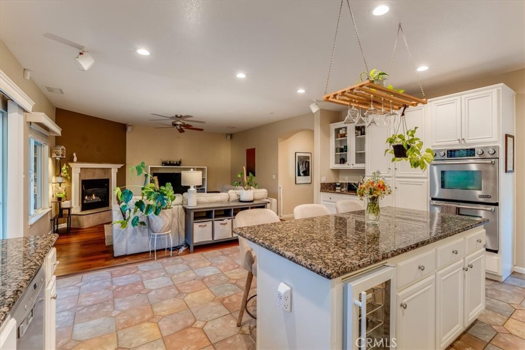 322 Montebello Oaks Property Photo 29