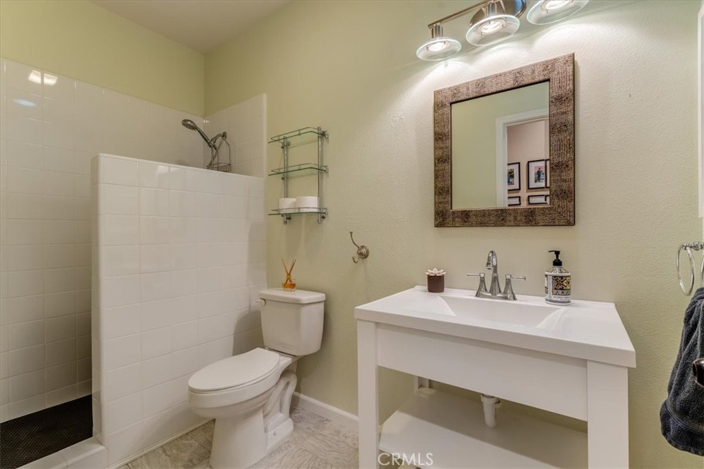 322 Montebello Oaks Property Photo 47