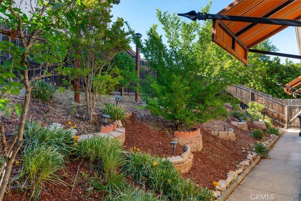 322 Montebello Oaks Property Photo 58