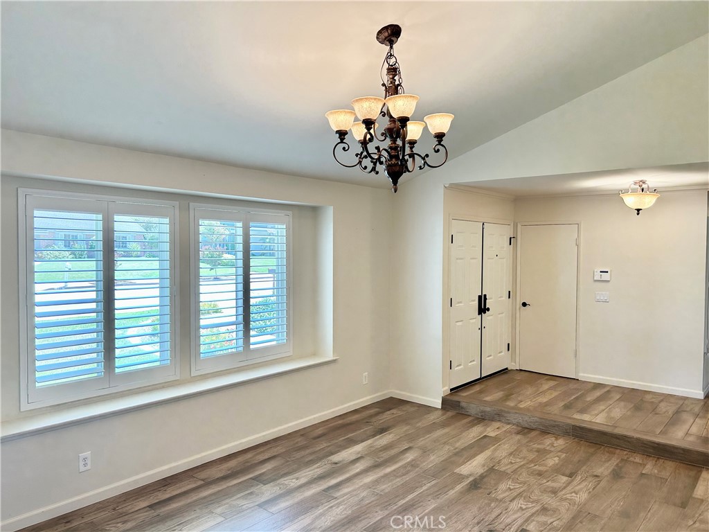 731 Foxenwood Drive Property Photo 3