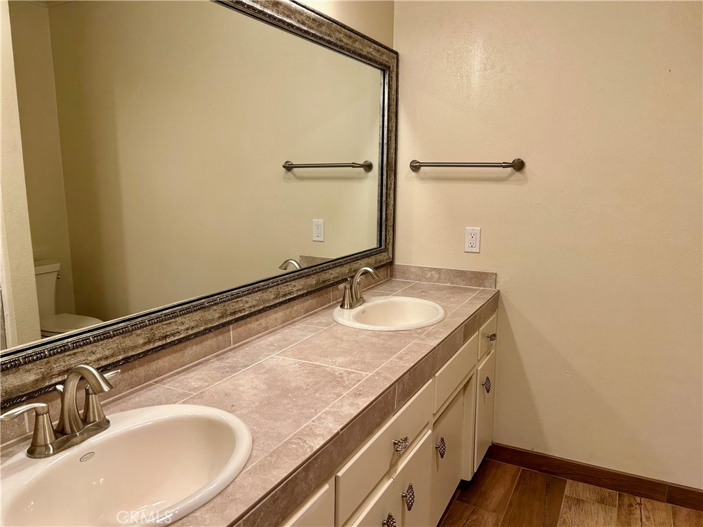 731 Foxenwood Drive Property Photo 21