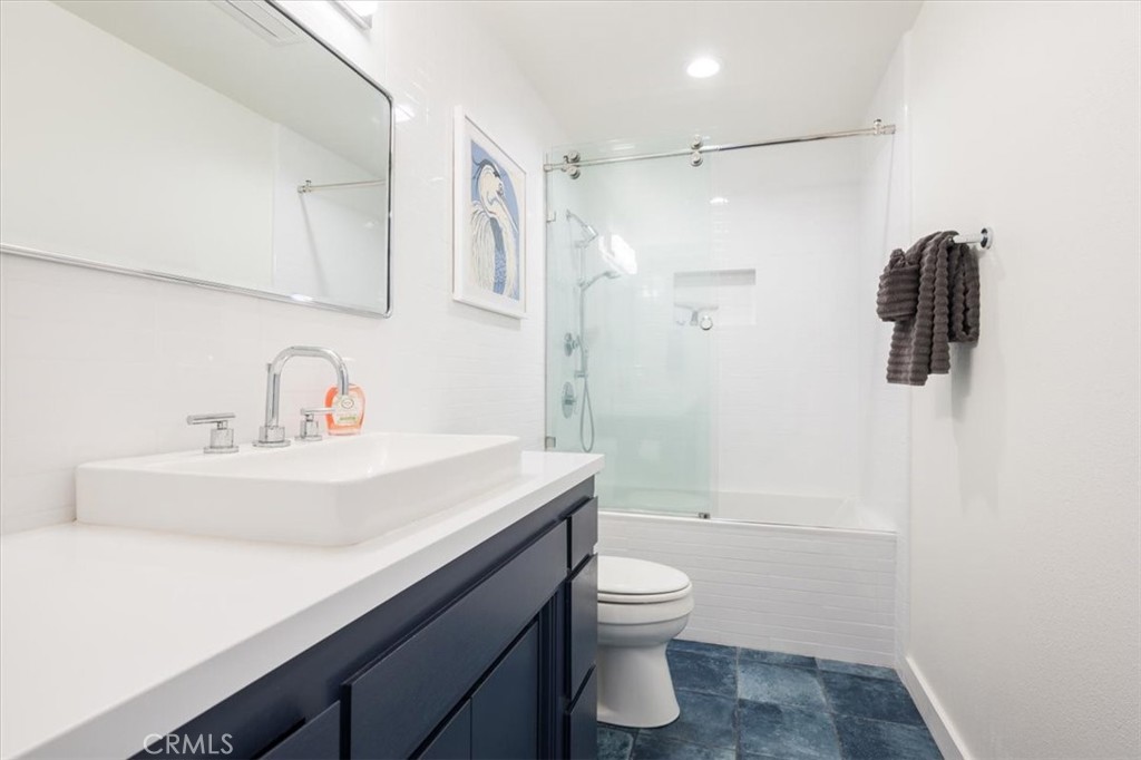 365 Bristol Street Property Photo 18