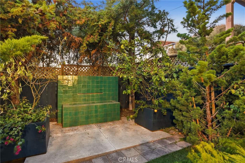 365 Bristol Street Property Photo 28