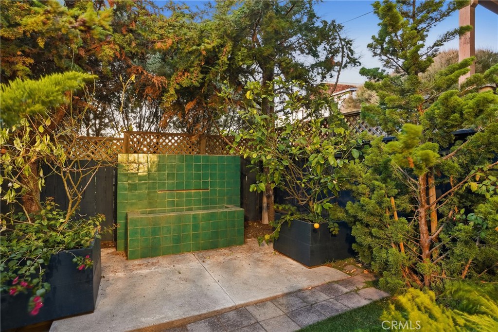 365 Bristol Street Property Photo 28
